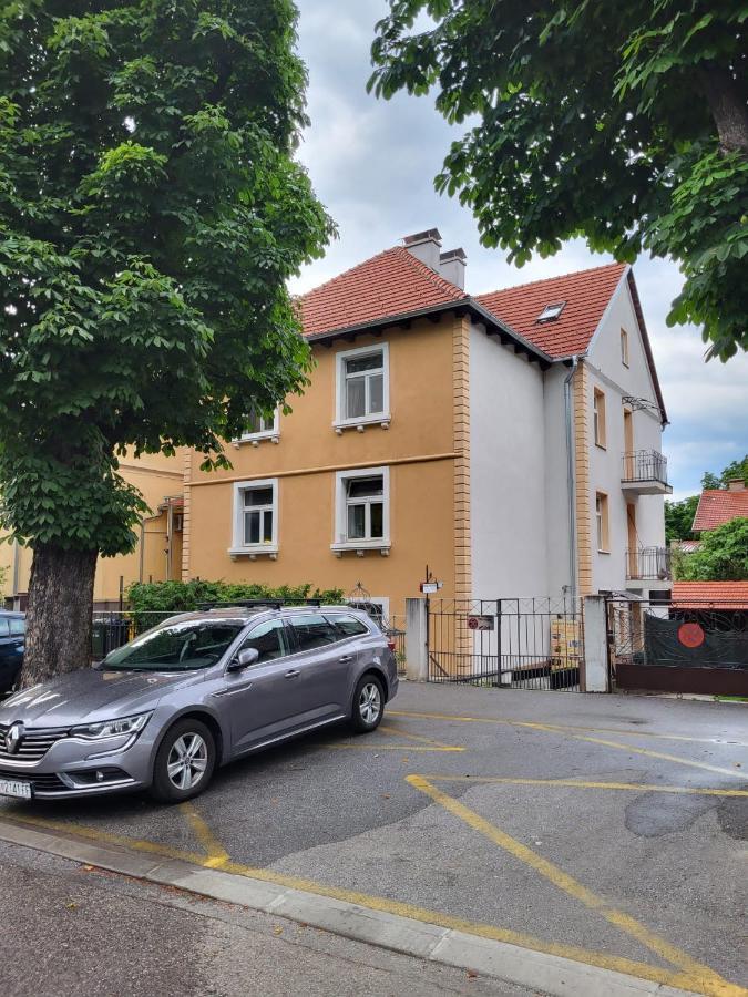 Apartman Buzanova Διαμέρισμα Ζάγκρεμπ Εξωτερικό φωτογραφία